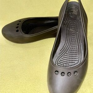 CROCS Women's Tone Skylar Flat Size 9 Slingback Shoe Brown Rubber Slip On CUTE